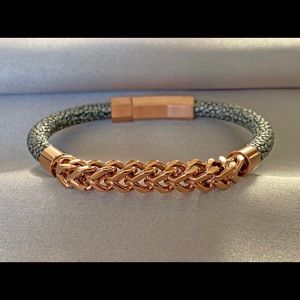 Stingray Rose Gold Braceler